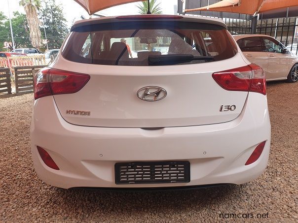 2013 HYUNDAI I30 Premium 2